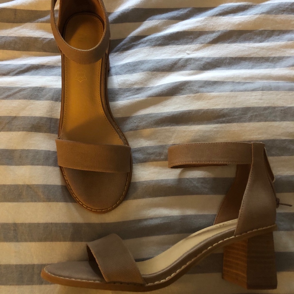 Strappy Heel Tan